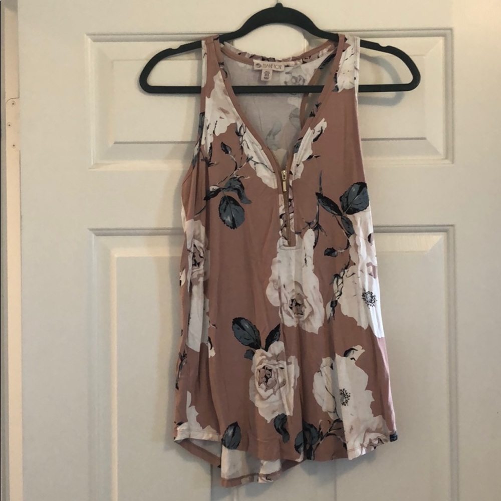 Cute flower tank top with gold zipper